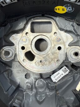 Volant z Audi a4 b7 - 3