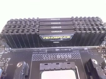 Herní B550 AORUS PRO AC - Procesor RYZEN 7 -3700X - 64GB RAM - 3