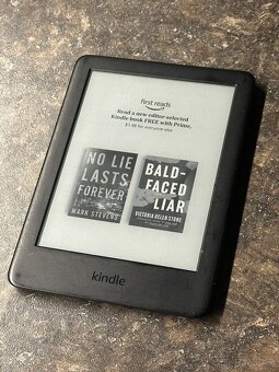 Čtečka knih Amazon Kindle 10. gen 4GB 2 - 3