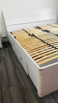 Manželská postel 180x200 cm s rošty, LED a úložným prostorem - 3