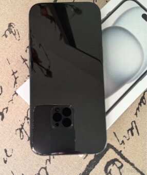 Apple iPhone 15 256gb černý - 3