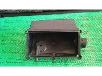 kryt sacího potrubí Škoda Felicia 1.9d 028129037 - 3