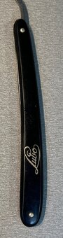 Břitva - 3