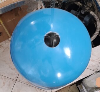 Tlaková nádrž k domácí vodárně Aquasystem VAV50 50 l - - 3