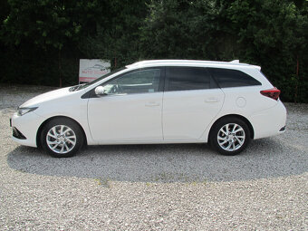 Toyota Auris 1.6 - 3