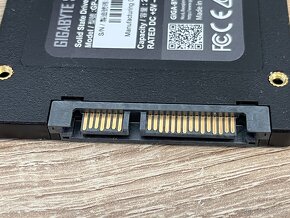 Nevyužívaný a rychlý SSD 250 GB GIGABYTE GP-GSTFS31256GTND : - 3