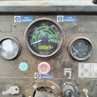 Traktor Belarus 320.4 - 3