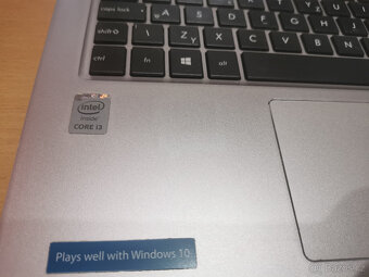 Asus Zenbook UX303L - 3