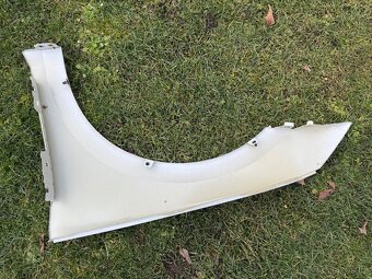 Pravý přední blatník Škoda Rapid - 3