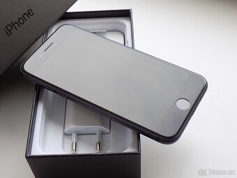 APPLE iPhone 8 64GB Space Grey - ZÁRUKA - 100% BATERIE - 3