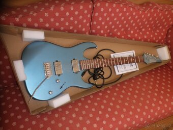 Sestava - elektrická kytara, combo, ladička - 3