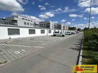 Boskovice, garážové stání, 13 m2, parkovací dům, bezpečnostn - 3