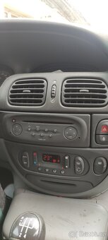 Renault Scénic - 3