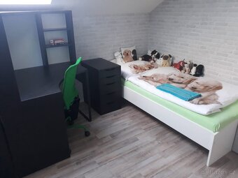 2x kancelářské stoly + 2x zásuvkový díl + policový díl IKEA - 3