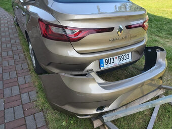 RENAULT-MEGANE 4(r.v.2018)ZADNÍ NÁRAZNÍK originální barva - 3