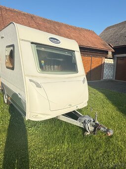 Obytný přívěs pro 3 osoby Caravelair - 3