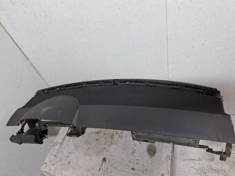 Přední panel interiéru vozu VW Phaeton - 3