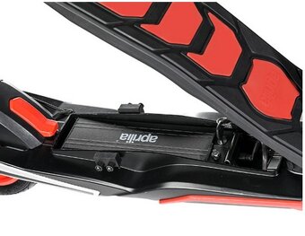 Elektrická koloběžka APRILIA eSR1 - 3