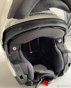 Schuberth C5 velikost XS - 3