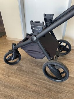 Kočárek Invictus 3v1 + Cybex Aton 5 s izofix základnou - 3