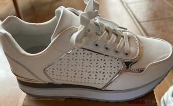 Bílé tenisky Baťa - 3