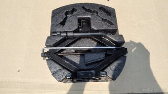 Hever Mondeo Mk3 a 4 a dojezdová rezerva - 3