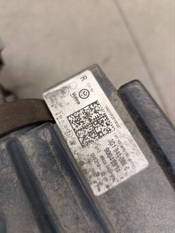 Volkswagen Passat b8 (přední světla) - 3