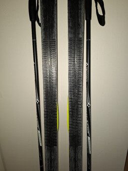 Dětské běžky 140 cm, běžkařské boty 37 a hůlky 110 cm - 3