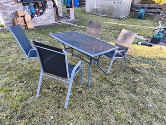 Zahradní stůl a 4 židle - 3