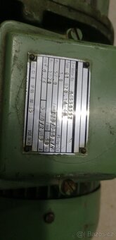 Elektromotor s převodovkou - 3