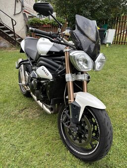 Triumph Speed Triple 1050 - 3