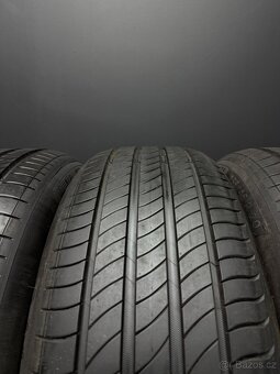 3ks pneu 235/45/20 MICHELIN - 3