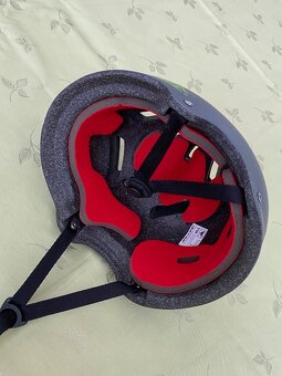 Helma pro cyklisty a bruslaře - 3