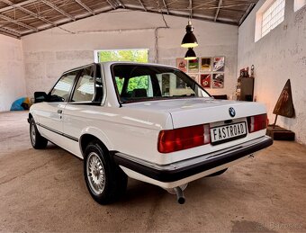 BMW E30 320i coupe klima/bez šíbru - 3