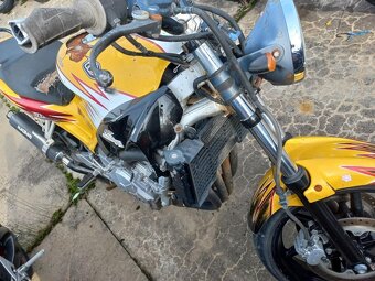 Honda CBR 600F prodám náhradní díly vcelku - 3