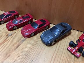 Autíčka Ferrari - 3