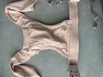 Ergobaby nosítko Embrace - Blush Pink - 3