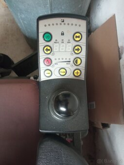 Prodám elektrický invalidní vozík - 3