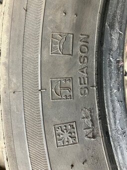 Prodám zimní pneu 235/55R17 103V - 3