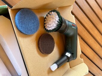 Kartáč BOSCH AKU UniversalBrush(3,6V X 1,5Ah) - 3