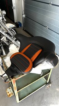 Sedlo včetně opěrek touring Harley - Davidson. - 3