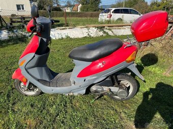 Skútr Yuki 50cc - 3