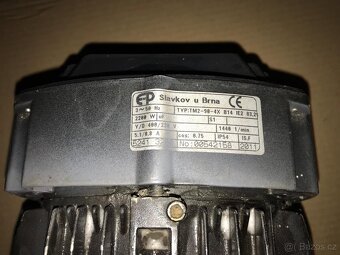 Elektromotor s převodovkou třífazový - 3
