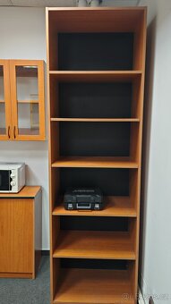 KANCELÁŘSKÝ NÁBYTEK - 3