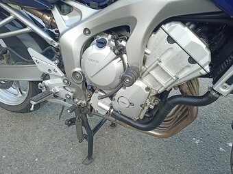 Yamaha FZ6 Fazer - 3