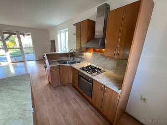 Kuchyňská linka dvoudílná 220+250 cm včetně spotřebičů Brno - 3