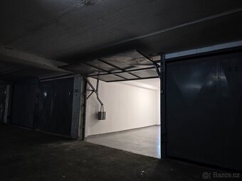 Pronájem garáže na Evropské ul. (kousek od letiště) - 18m2 - 3