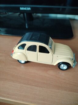 Retro autíčko - 3