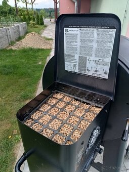 Peletový gril Pit Boss 550 - 3