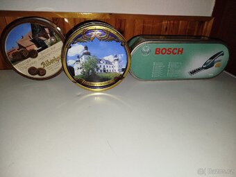 Prázdné plechové dózy - 3